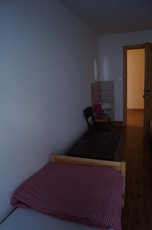 Schronisko Pttk Hala Szrenicka Hostel Szklarska Poreba Room photo